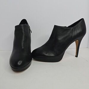 Vince Camuto Elvin Ankle Booties Black Leather Zip Almond Toe High Heel Size 8